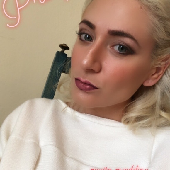 Meet your Posher, Amanda - Picture 3 of 5